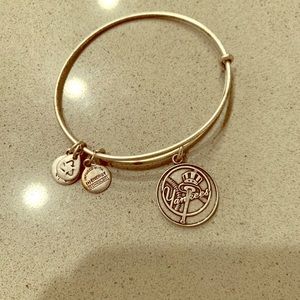 Alex and Ani Yankees